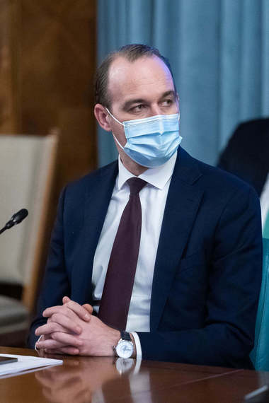 Vîlceanu anunţă că vineri a fost semnat şi acordul de împrumut pentru România, în cadrul PNRR: Ne vin şi restul de 1,95 de miliarde de euro /  Despre renegocierea PNRR: Nu văd cum ar putea să fie modificat, cel puţin până în 2023