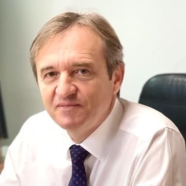 Mihai Weber a fost ales, în plenul reunit de marţi al Parlamentului, în funcţia de preşedinte al Comisiei pentru controlul activităţii SIE