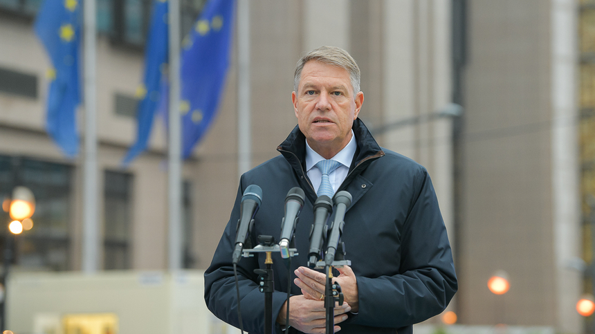 Iohannis, înainte de reuniunea Consiliului European: Există o îngrijorare larg răspândită în legătură cu noua variantă a virusului, Omicron/ Vom discuta despre cum vom obţine un vaccin nou, pregătit pentru a combate această nouă formă a virusului