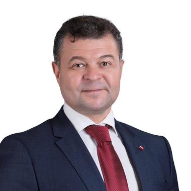 Deputatul liberal Marilen Pirtea anunţă că a depus în Parlament proiectul de lege pentru predarea în şcoli a istoriei Revoluţiei de la Timişoara din 1989
