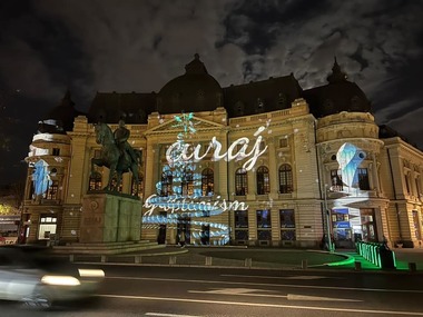Nicuşor Dan: Ştiu că mulţi bucureşteni şi-ar fi dorit să avem mai multe luminiţe de sărbători, dar atunci când trebuie să alocăm sute de milioane pentru spitale, iar costurile cu termoficarea ajung atât de mari, pur şi simplu nu ne permitem - FOTO

