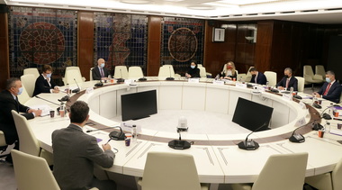 Premierul Nicolae Ciucă, prima întâlnire cu reprezentanţii AmCham România: Discuţii privind prezentarea priorităţilor Guvernului şi implementarea PNRR