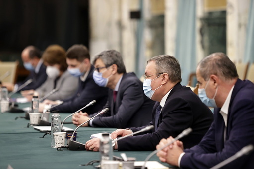 Premierul Ciucă, mesaj către producătorii şi furnizorii din energie: Vă cer să remediaţi problemele şi cei care au avut de suferit în noiembrie, decembrie şi ianuarie să aibă facturile recalculate