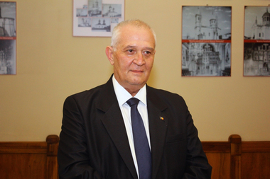 Prefectul USR care a câştigat în instanţă suspendarea Hotărârii de Guvern prin care a fost demis, repus în funcţie