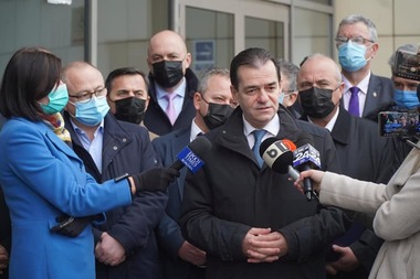 Orban: Avem hotărâre judecătorească dată de instanţa de fond, care a acceptat înregistrarea partidului ”Forţa Dreptei”. Îi anunţ şi pe peneliştii care nu au fost atenţi că nu mai pot să depună contestaţie