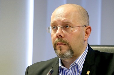Aurelian Bădulescu (PSD), mesaj către angajaţii din STB: Să pornească circulaţia şi să stea la masa discuţiilor, dacă au cu cine / I-am recomandat domnului Petrariu ca lucrurile să nu degenereze