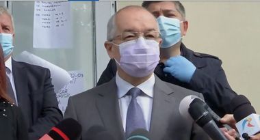 Emil Boc, după întâlnirea cu premierul Ciucă: Există riscul potenţial ca România să piardă bani din PNRR, dacă nu se fac reformele de către miniştri / Victime colaterale vor fi administraţiile locale, noi vom pierde banii