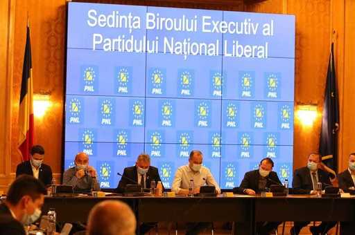 Liberalii au discutat despre interzicerea cumulului pensie-salariu şi majorarea vârstei de pensionare la 70 de ani  / Propunerile vor fi prezentate în coaliţie - surse