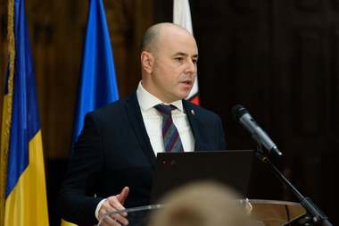 Liberalul Alexandru Muraru condamnă declaraţiile "elogioase" ale lui Călin Georgescu, propus preşedinte de onoare al AUR, despre Corneliu Zelea Codreanu: Sunt extrem de grave şi reprezintă un îndemn la violenţă politică

 

 
