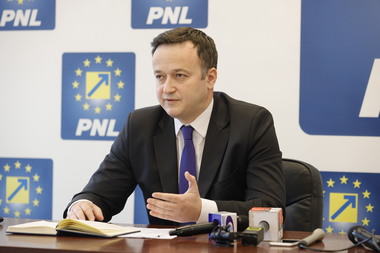 Deputatul Gabriel Avrămescu, despre zăcământul de gaze naturale de la Caragele (Buzău): Au fost nişte băieţi deştepţi care au uitat de acest depozit de gaze şi, în loc să ne apucăm să investim în zona aia pentru exploatare, am cheltuit banii pe prime 