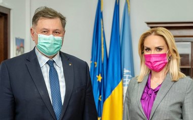Gabriela Firea anunţă că proiectul de la Capitală privind decontarea FIV va fi extins la nivel naţional / Suma maximă decontată va fi de 4.500 de euro şi vor putea beneficia atât cuplurile cât şi femeile singure