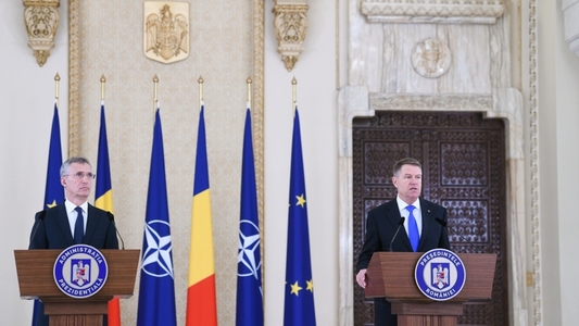 Preşedintele Klaus Iohannis şi secretarul general al NATO vor vizita vineri Baza 57 Aeriană de la Mihail Kogălniceanu unde ajunge primul convoi de tehnică militară din SUA 

 