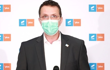 USR va propune Parlamentului adoptarea unei declaraţii comune privind situaţia din Ucraina