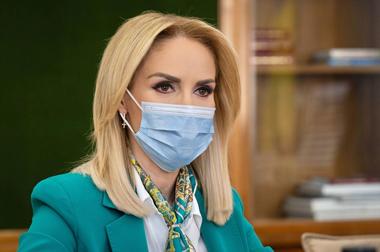 Gabriela Firea anunţă că lucrează cu STS  pentru dezvoltarea unui număr unic, al Ministerului Familiei, la care să poată suna din afara ţării copiii şi familiile aflate în situaţii dificile