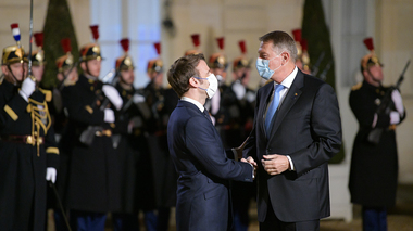 Iohannis, despre grupul de luptă NATO sub comanda Frantei: Am discutat cu preşedintele Macron / Acest grup de luptă încă nu este aprobat formal / Discuţiile se vor purta în această primăvară