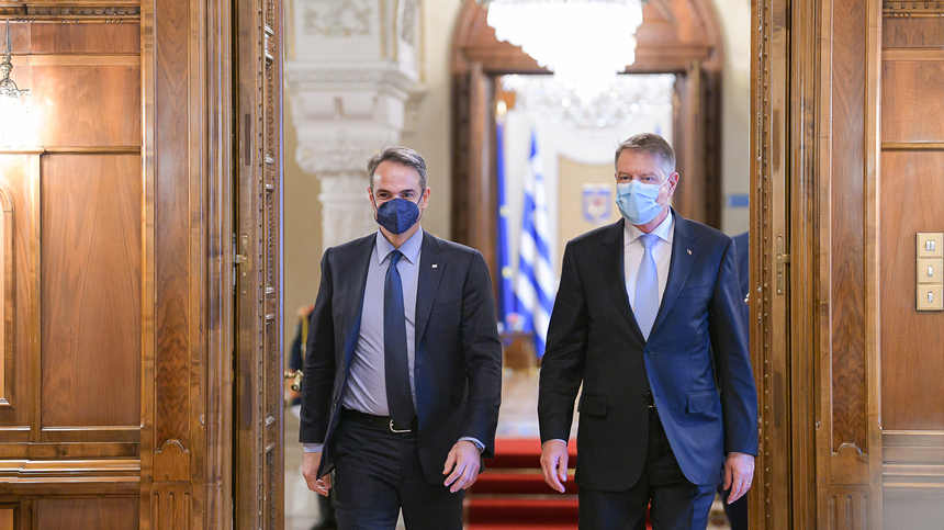 Preşedintele Iohannis şi premierul Greciei au agreat continuarea cooperării în domeniul energetic pentru a găsi soluţii la provocările actuale în materie de securitate energetică