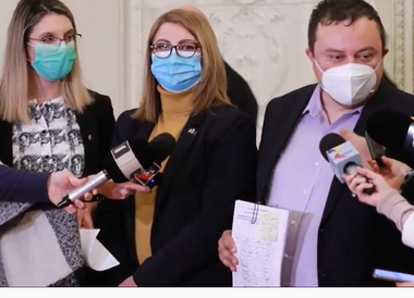 USR a depus un pachet de legi pe situaţia din Ucraina, situaţia umanitară şi refugiaţi: Angajaţii, cu acordul angajatorilor, vor putea să se ducă să facă activităţi de voluntariat