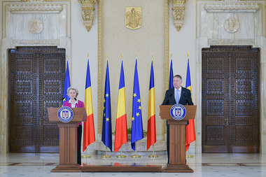 Klaus Iohannis, despre centrul de logistică pentru ajutor umanitar: Se va institui sub umbrela Resc-EU şi România va juca rolul de gazdă / Coridorul umanitar va presupune negocieri şi cu autorităţile centrale din Ucraina