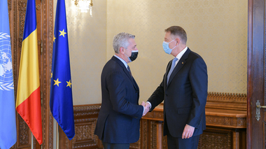 Klaus Iohannis l-a primit la Palatul Cotroceni pe Înaltul Comisar al Naţiunilor Unite pentru Refugiaţi, Filippo Grandi / Discuţii despre operaţionalizarea în România a centrului logistic pentru Ucraina şi ajutorul pentru Republica Moldova