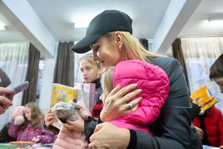 Gabriela Firea a vizitat refugiaţi din Ucraina, cazaţi la Tulcea / Principala problemă a persoanelor aflate în acest moment la Tulcea este lipsa documentelor de călătorie