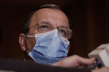 Şeful CJ Suceava, Gheorghe Flutur: 3.000 de pasageri tranzitează azi aeroportul sucevean, capacitatea de procesare va fi mărită. La îmbarcare, 60 la sută sunt cetăţeni veniţi din Ucraina

 