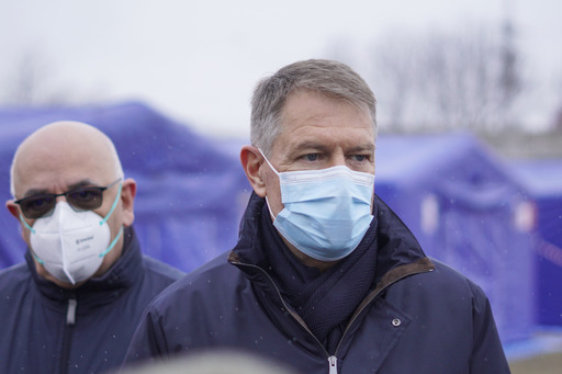 Klaus Iohannis, despre cozile din partea ucraineană a frontierei: Administrativ, noi nu putem să intervenim în Ucraina, noi preluăm oamenii care vin la noi şi ne ocupăm de ei