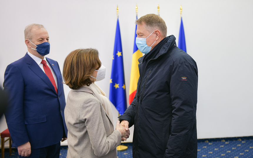 Preşedintele Klaus Iohannis şi ministrul francez al Forţelor Armate Florence Parly  au discutat despre deteriorarea semnificativă a situaţiei de securitate regionale, ca urmare a agresiunii ruse împotriva Ucrainei