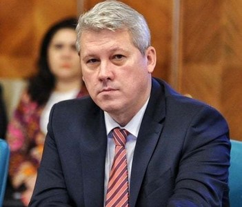 USR a depus moţiune simplă împotriva lui Cătălin Predoiu, pe care-l acuză de sabotarea luptei anticorupţie - DOCUMENT