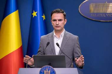 Dan Cărbunaru: Nicio persoană care va pătrunde pe teritoriul României fără să aibă certificat verde sau test nu va avea nevoie de carantină / Formularul PLF trebuie completat în continuare, până la abrogarea actualei legislaţii