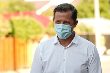 Hubert Thuma (PNL) îl face ipocrit pe secretarul general al Guvernului, Marian Neacşu, pentru că nu a dat un OUG privind campaniile de sterilizare: Nu vrea să pună umărul la binele comunităţii, e mai important capitalul politic