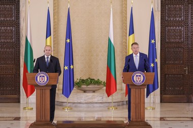 Iohannis: Avem promisiuni ca până la sfârşitul acestui an interconectorul să fie funcţional şi atunci evident că putem, via Bulgaria, să beneficiem de gaz lichefiat care se va descărca în portul din Grecia