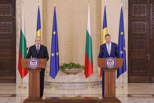 Iohannis: Avem promisiuni ca până la sfârşitul acestui an interconectorul să fie funcţional şi atunci evident că putem, via Bulgaria, să beneficiem de gaz lichefiat care se va descărca în portul din Grecia
