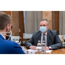 Nicolae Ciucă: Guvernul României susţine dezvoltarea investiţiilor în industrie, pentru modernizarea economiei naţionale