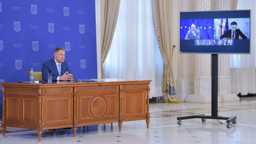 Klaus Iohannis  s-a pronunţat, la reuniunea organizată de preşedintele Consiliului European Charles Michel, pentru adoptarea de către UE de sancţiuni suplimentare împotriva Rusiei