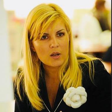 Elena Udrea îi ia apărarea lui Traian Băsescu: Este o instituţie, nu a spart seminţe la Cotroceni, a discutat cu Biden / Ce s-ar întâmpla dacă, din greşeală, salvarea care l-a luat de la Bruxelles îl ducea la Moscova? / Ăsta e nivelul la care e ţara