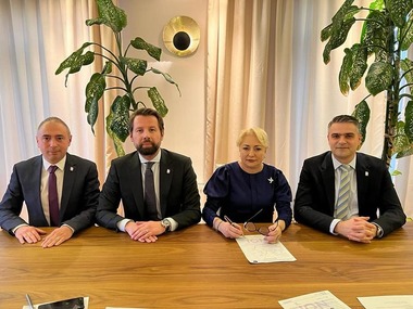Viorica Dăncilă îşi anunţă plecarea din PSD, după 26 de ani: Nu a fost uşor / Nu mă mai regăsesc în PSD, nu mai rezonez cu deciziile pe care actuala conducere le ia / Nu eu i-am trădat, ei ne-au trădat pe mulţi dintre noi 