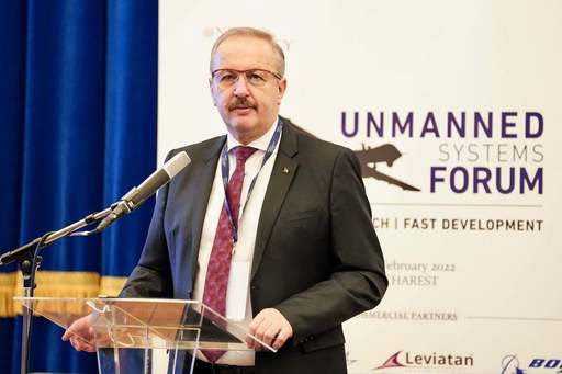 Vasile Dîncu: Se deschide o epocă nouă pentru industria noastră de apărare/ Vom avea noi producţii în România de subansamble, de drone, de minisubmarine, pe zona de armament şi a blindatelor, centre de mentenanţă pentru F16