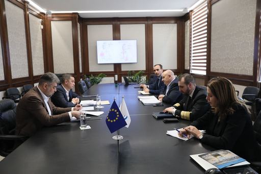 Grindeanu: Valorificarea întregului potenţial al Portului Constanţa, printre priorităţi / Activitatea pe zona feroviară, la cel mult 50% din potenţial / 700 de vagoane blochează liniile ferate din port  