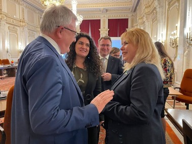 Anca Dragu: Nu cred că domnul comisar Schmit a afirmat că se poate „flexibiliza” PNRR / Poate că, pur şi simplu, ministrul Budăi s-a pierdut în traducerea din engleză în română