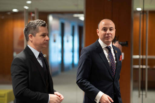 Andrei Muraru: Prim-ministrul este un personaj cunoscut în mediu politic american, nu doar pentru că a fost decorat de preşedintele SUA / A fost ministrul Apărării, este cunoscut ca şi militar în teatrele de operaţiuni