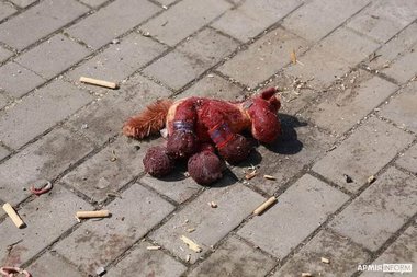 Vlad Gheorghe, după vizita în Ucraina: Vezi jucării însângerate pe caldarâm şi nu te poţi gândi decât că acei copii care se jucau nu mai sunt. Vezi case în ruine cu resturi de mobilă, haine, tot ce are o familie ca a ta, dar familia din acea casă nu mai e