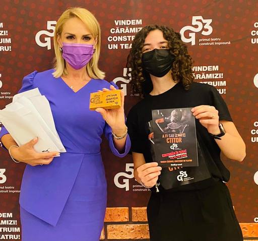 Firea: Primul teatru construit în Capitală în ultimii 70 de ani, printr-o iniţiativă privată, riscă să rămână un vis / Nicuşor Dan nu a semnat autorizaţia de construire, regizoarea Chris Simion-Mercurian poate pierde granturi de 2 milioane de euro