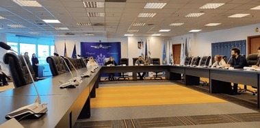 Ploieşti: Consilierii locali PNL au refuzat să participe la o şedinţă extraordinară convocată de primarul care le coleg de partid. Edilul anunţă că aleşii trebuie să se ”mobilizeze” şi anunţă că va convoca, vineri, o nouă şedinţă 