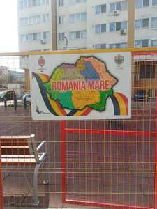 Marius Bodea (USR): Primăria Iaşi este autoarea unei multiple orori culturale după ce harta României Mari a fost afişată pe gardul unui parc de joacă pentru copii