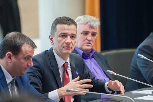 Grindeanu, despre situaţia companiei CFR Marfă: Primul scenariu, care este şi cel mai simplu, este să se aplice scenariul Alitalia, care a intrat în faliment, au închis peste 3 luni, iar apoi statul a făcut o nouă companie, ITA