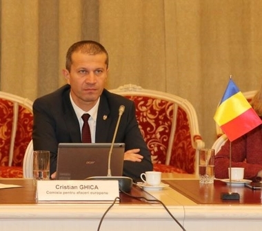Cristian Ghica (USR): Guvernul PSD-PNL-UDMR are 118 secretari şi subsecretari de stat / Numărul lor va creşte la 130, numai şi numai clienţi politici, numiţi după algoritm, gata să răspundă la comenzile şefilor de partide