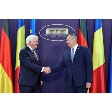 Premierul Nicolae Ciucă a discutat cu preşedintele Germaniei despre continuarea asigurării sprijinului pentru Ucraina şi a refugiaţilor ucraineni