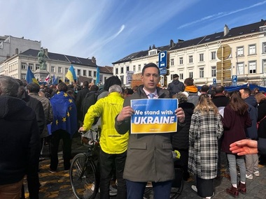 Vlad Gheorghe, fondatorul grupului „Uniţi pentru Ucraina”: Un camion trimis cu ajutoare spre Harkov a fost oprit de ruşi, a fost furat, dar şoferul a fost lăsat să se întoarcă cu camionul gol. Dacă nu avea paşaport românesc, şoferul ar fi fost împuşcat