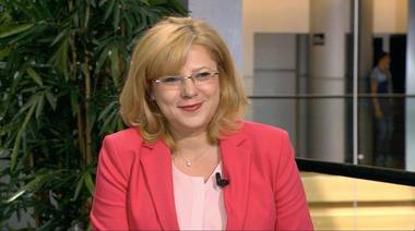 Corina Creţu: Cred că România ar trebui să aibă mult mai multe proiecte. În alte ţări, pentru un euro au deja programate 3-4 euro de investiţii, aşa încât, dacă se blochează undeva, îi investesc în altceva. În România se dau foarte mulţi bani pe hârtii
