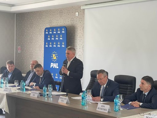 Lucian Bode i-a asigurat pe aleşii locali ai PNL din judeţul Alba de sprijinul său în implementarea proiectelor de care au nevoie comunităţile locale pe care le administrează